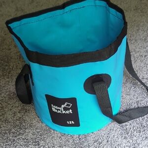 Blue Folding Bucket with Black Straps